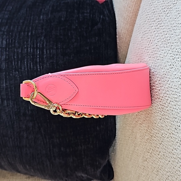 New w/o tag LV Coussin Over The Moon. - Picture 2 of 7